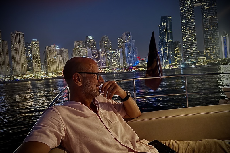 Dubai hustle culture